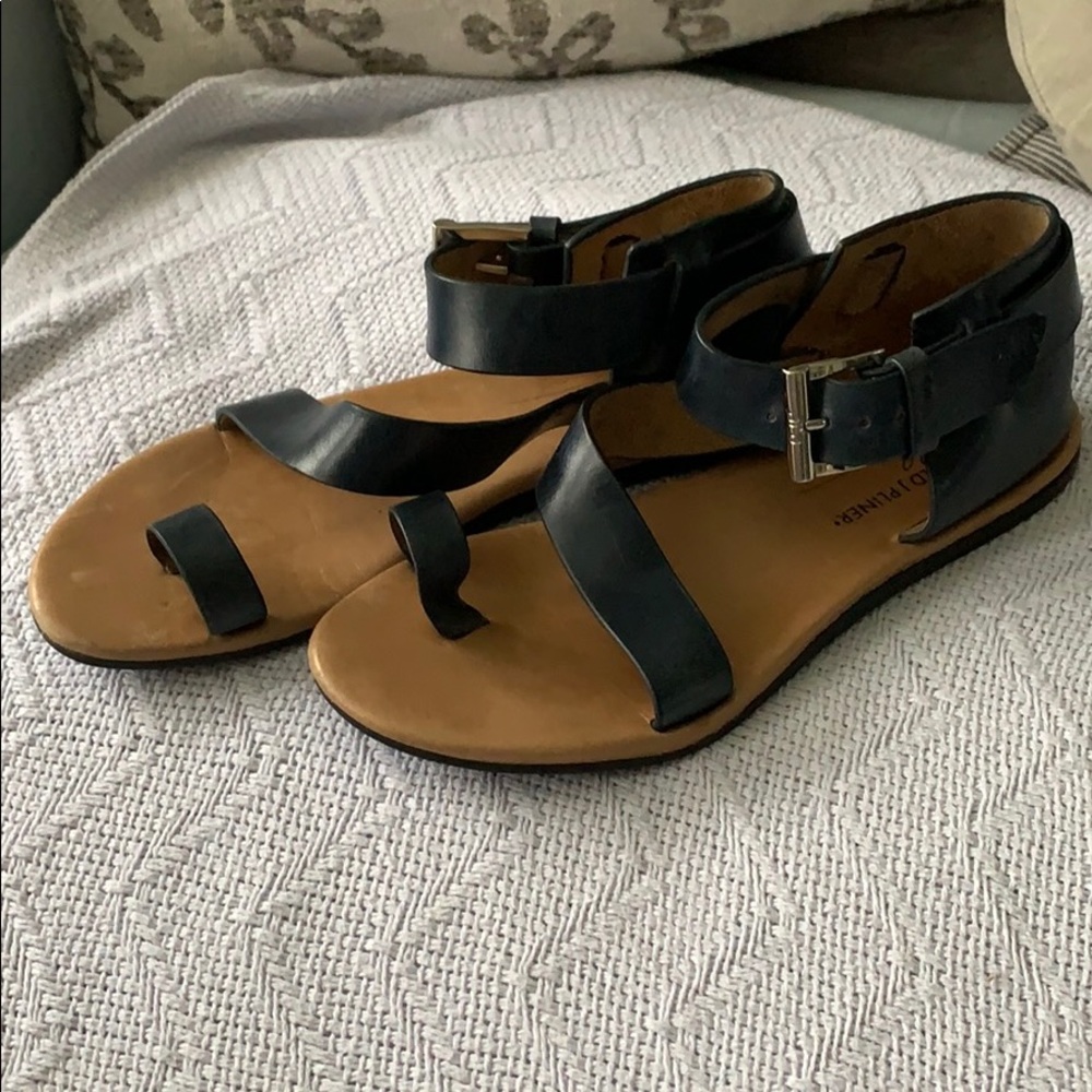 Donald J. Pliner Toe Loop Sandals - Picture 3 of 7